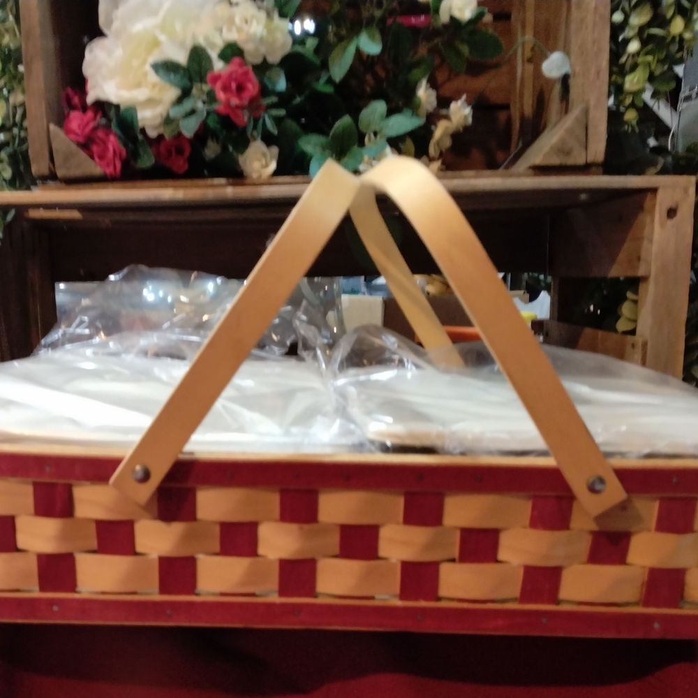 LONGABERGER CHECKERBOARD POTLUCK basket